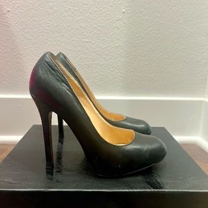6.5 Dolce Vita closed toe pumps